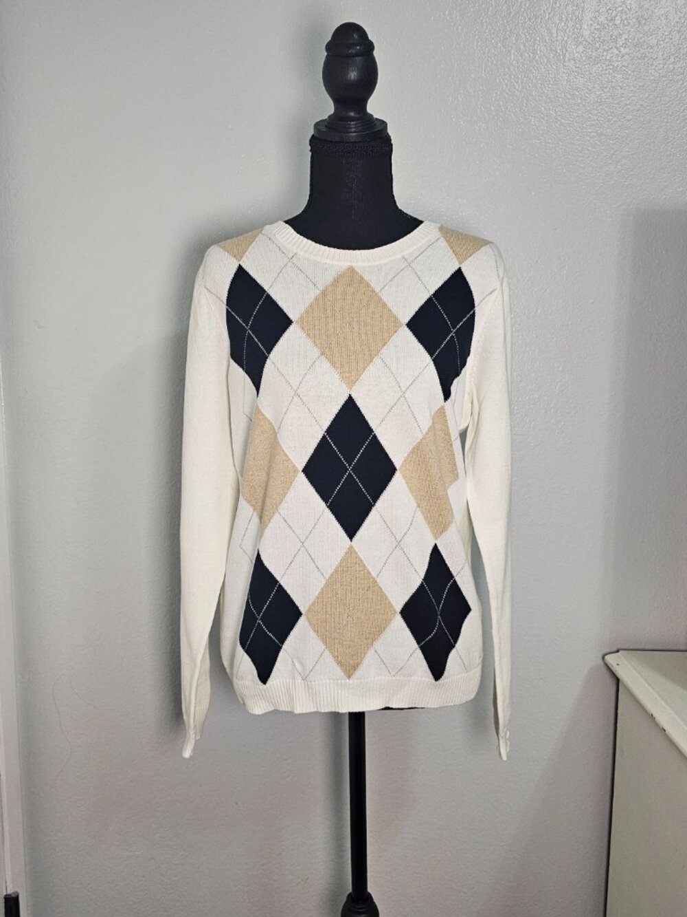 NEW IZOD 100% Cotton Argyle Crew Neck Women’s Sweater Navy/Tan - Size Medium - Picture 2 of 6